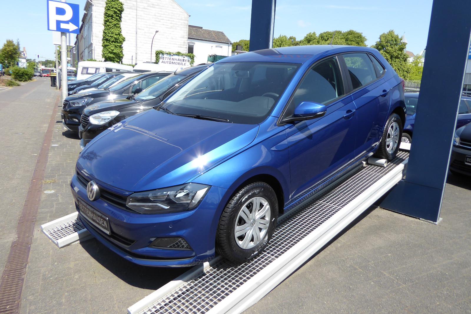 Volkswagen Polo VI Trendline 1.Hand PDC SHZ