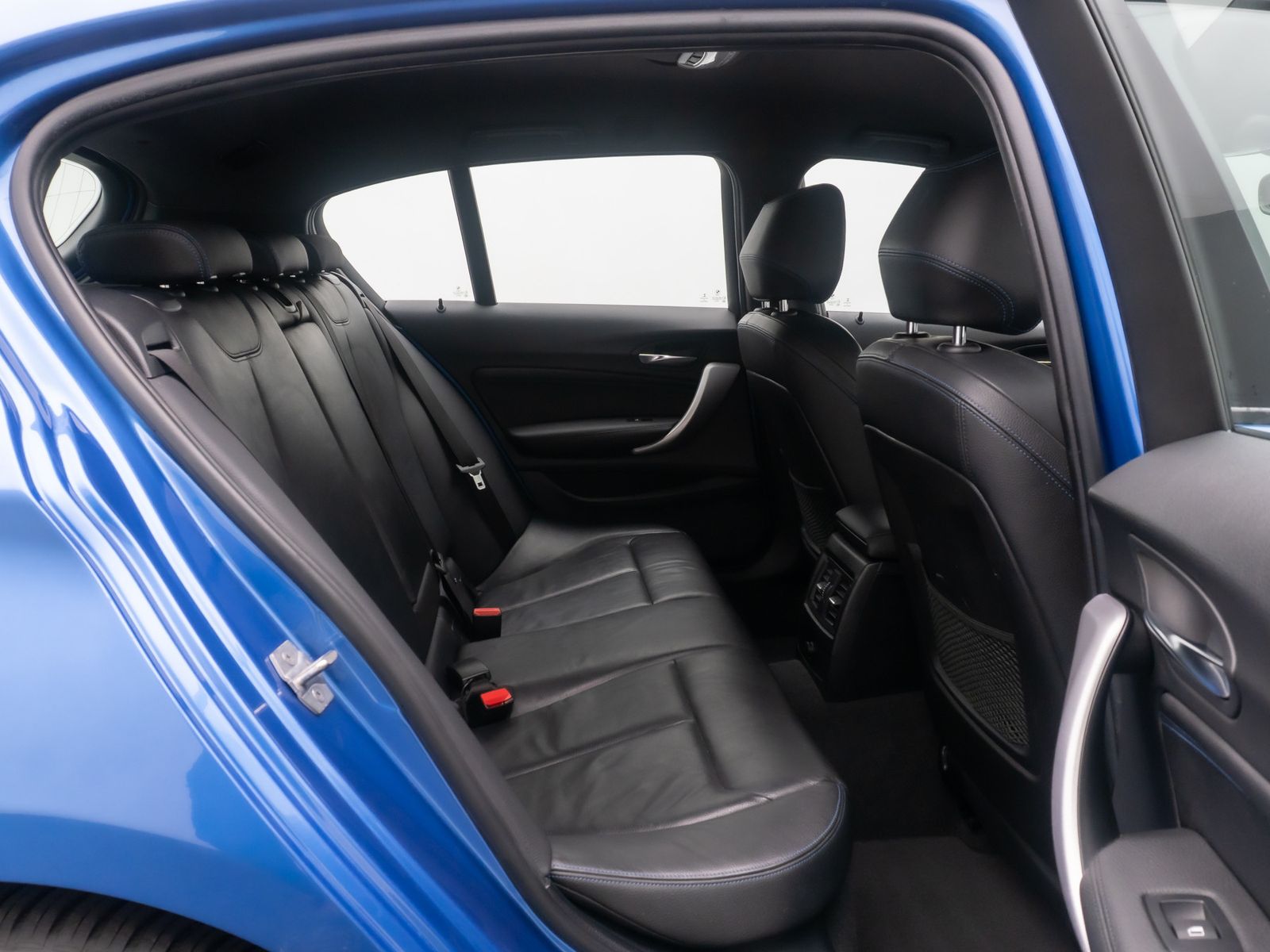 Fahrzeugabbildung BMW 116d MSport ParkAs DAB HiFi Leder Geschwindigreg