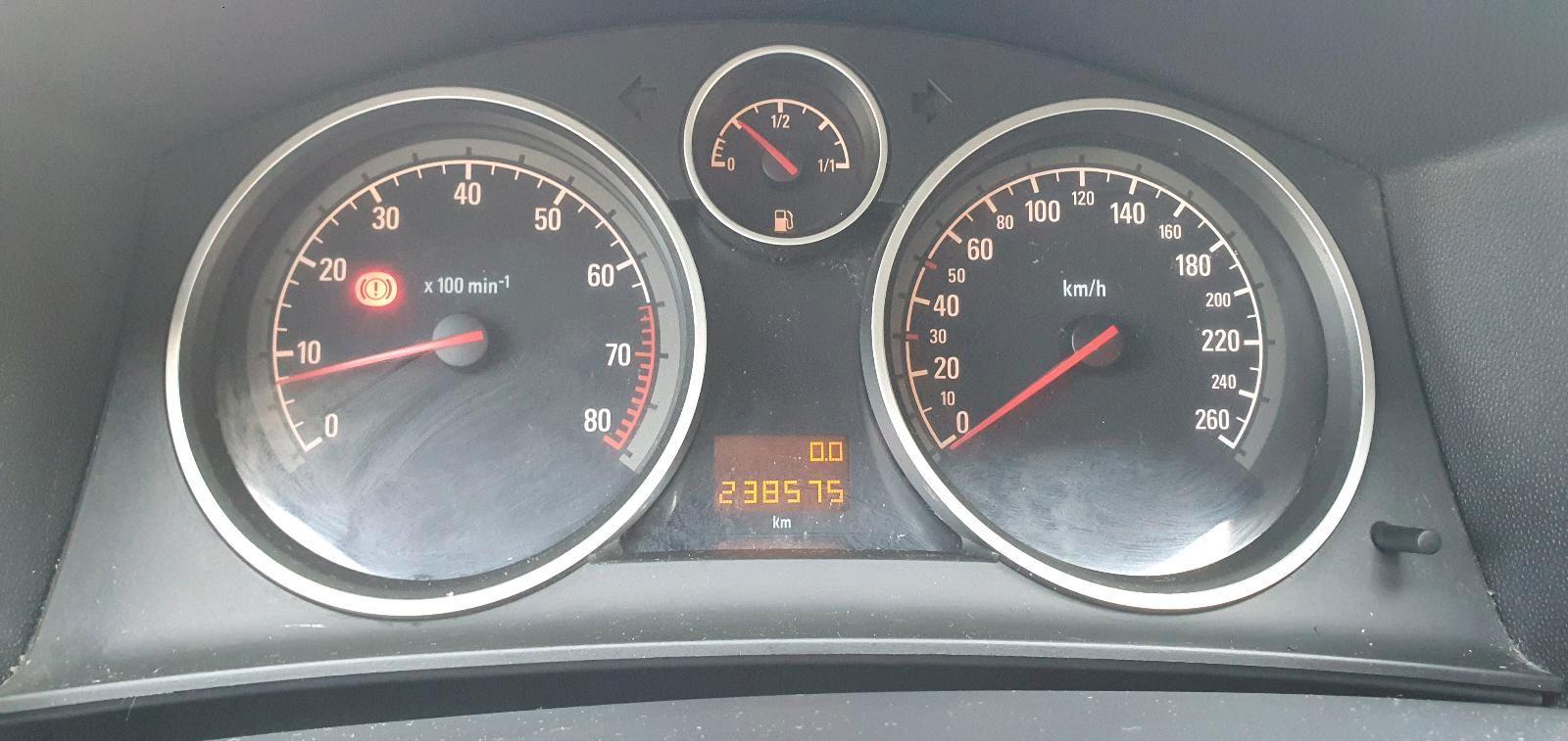 Opel Astra 2005 — photo 10