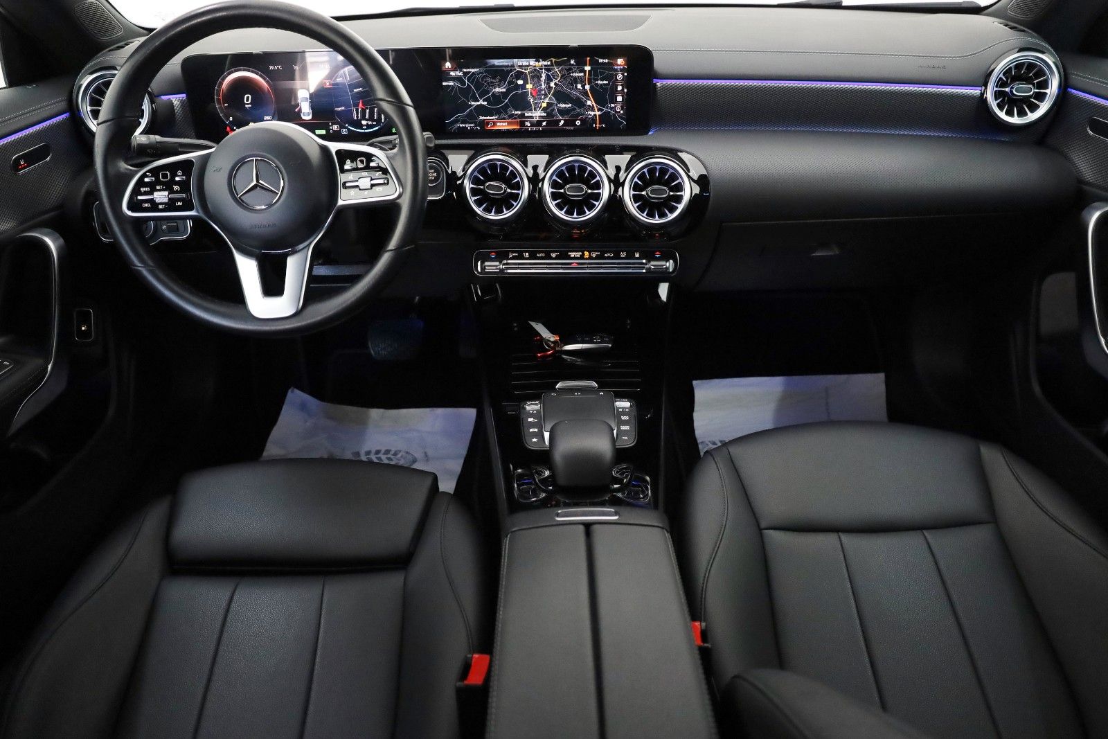Fahrzeugabbildung Mercedes-Benz CLA 250e Coupe,Progressive,Leder,Navi,SH,Kamera