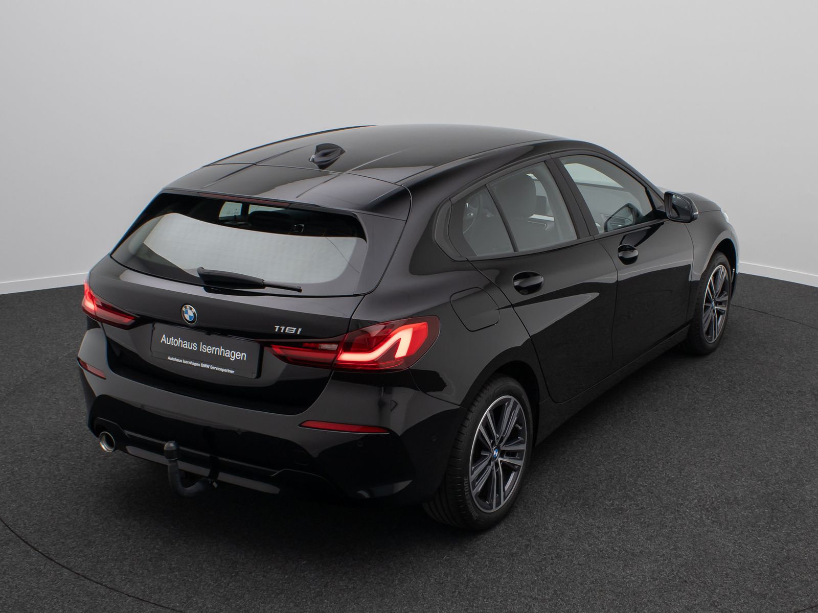 Fahrzeugabbildung BMW 118i Sport Leder HUD DAB Kamera AHK Memory LED