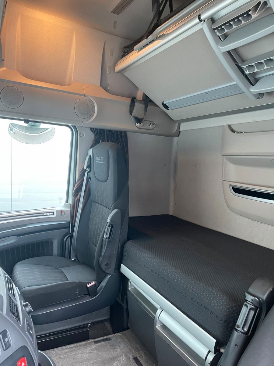 Fahrzeugabbildung DAF FT XF480 SSC, 2x Tank, Standklima, Lampenbügel