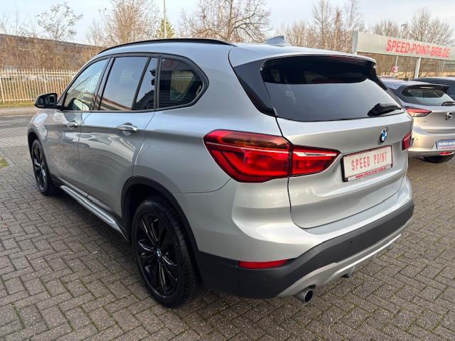 BMW X1 sDrive 18 i Sport Line/Navigation/LED/SHZ/AHK