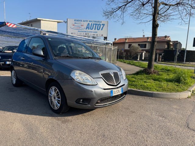 Lancia LANCIA Ypsilon 1.2 Versus