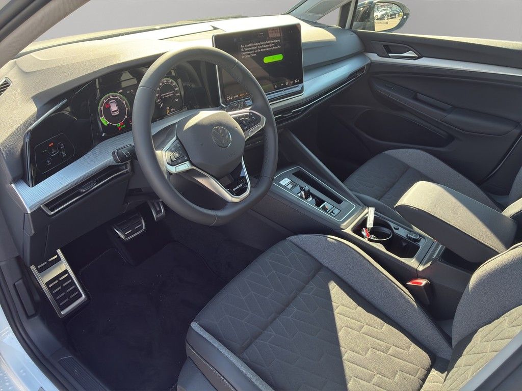 Volkswagen Golf VIII Lim. 1.5 eTSI Energy ACC RFK NAVI foto 11