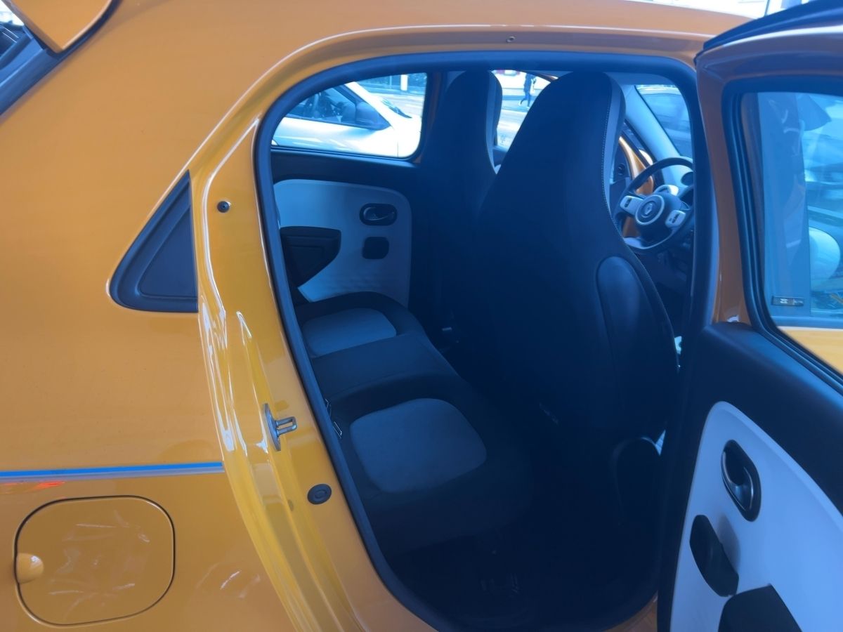 Fahrzeugabbildung Renault Twingo Electric ZEN Klima DAB+ 7"