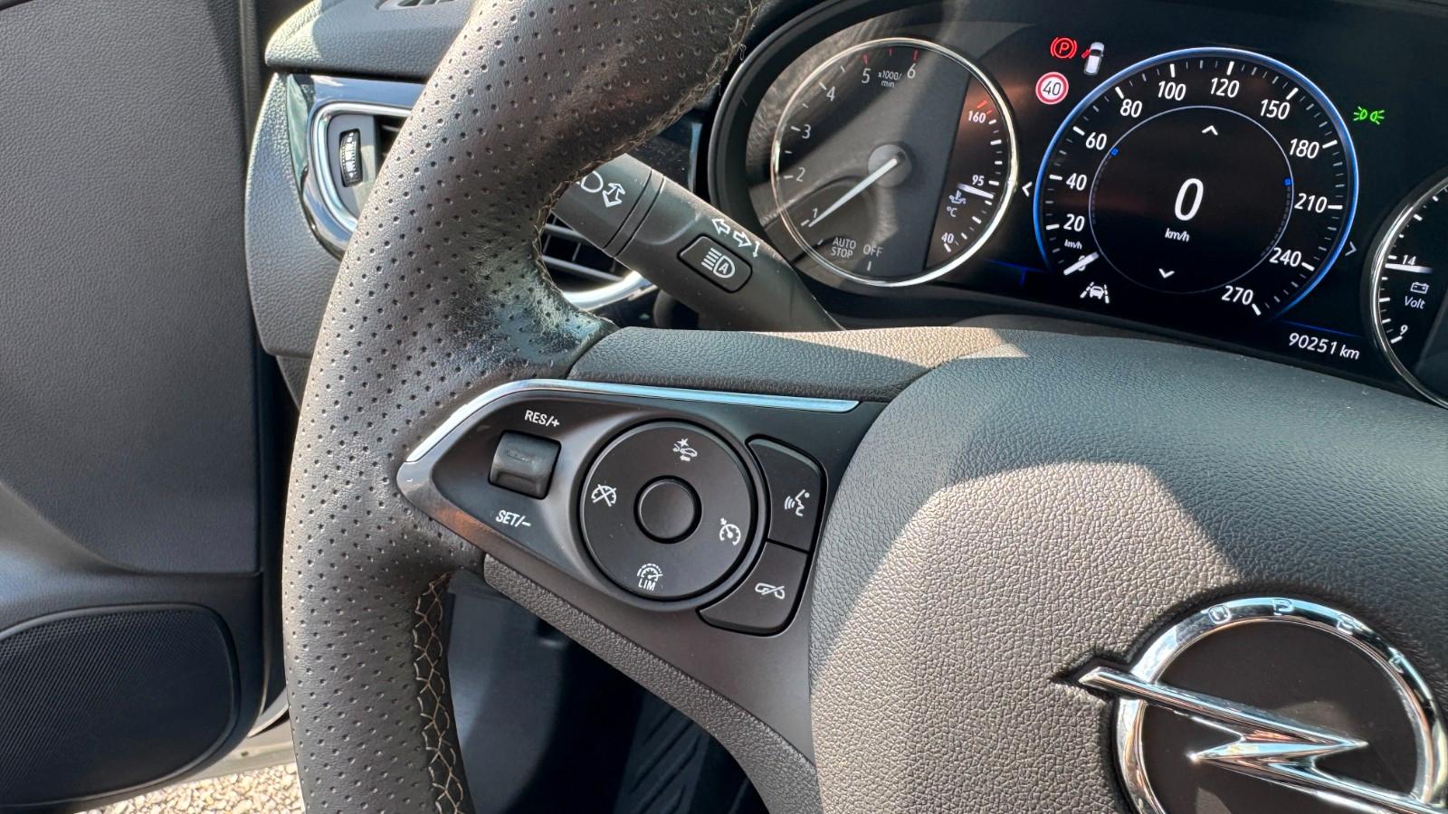 Opel Astra K SportsTourer Elegance Alcantara Led Navi