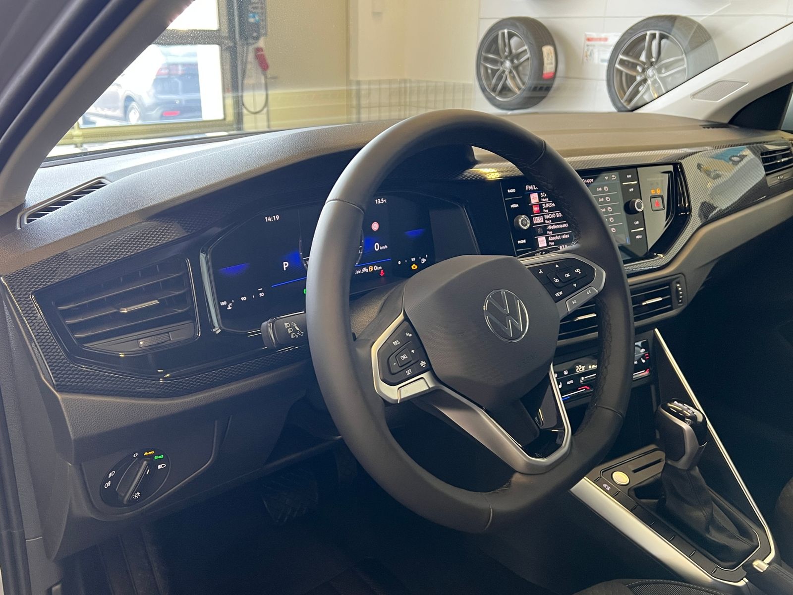 Fahrzeugabbildung Volkswagen Taigo Life 1.5 TSI DSG *IQ.Light, App-Connect, 1