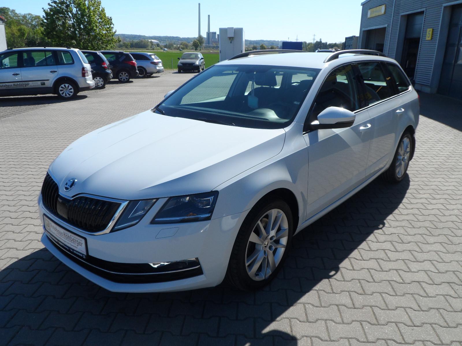 Skoda Octavia Combi Style/DSG/CarPlay/SHZ/PDC