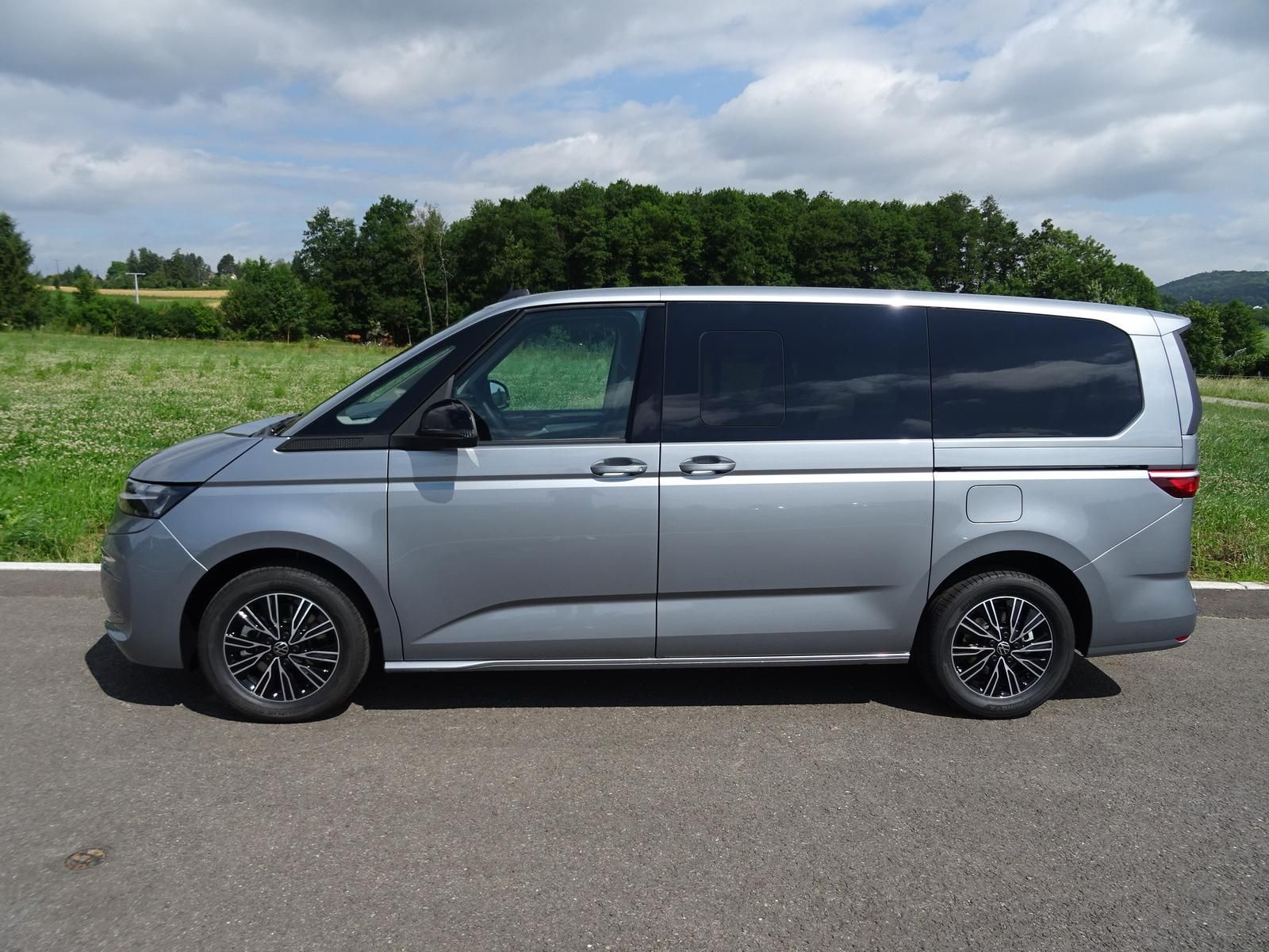 Volkswagen T7 Multivan 1.4 eHybrid 7-Sitzer lang Navi AHK foto 4