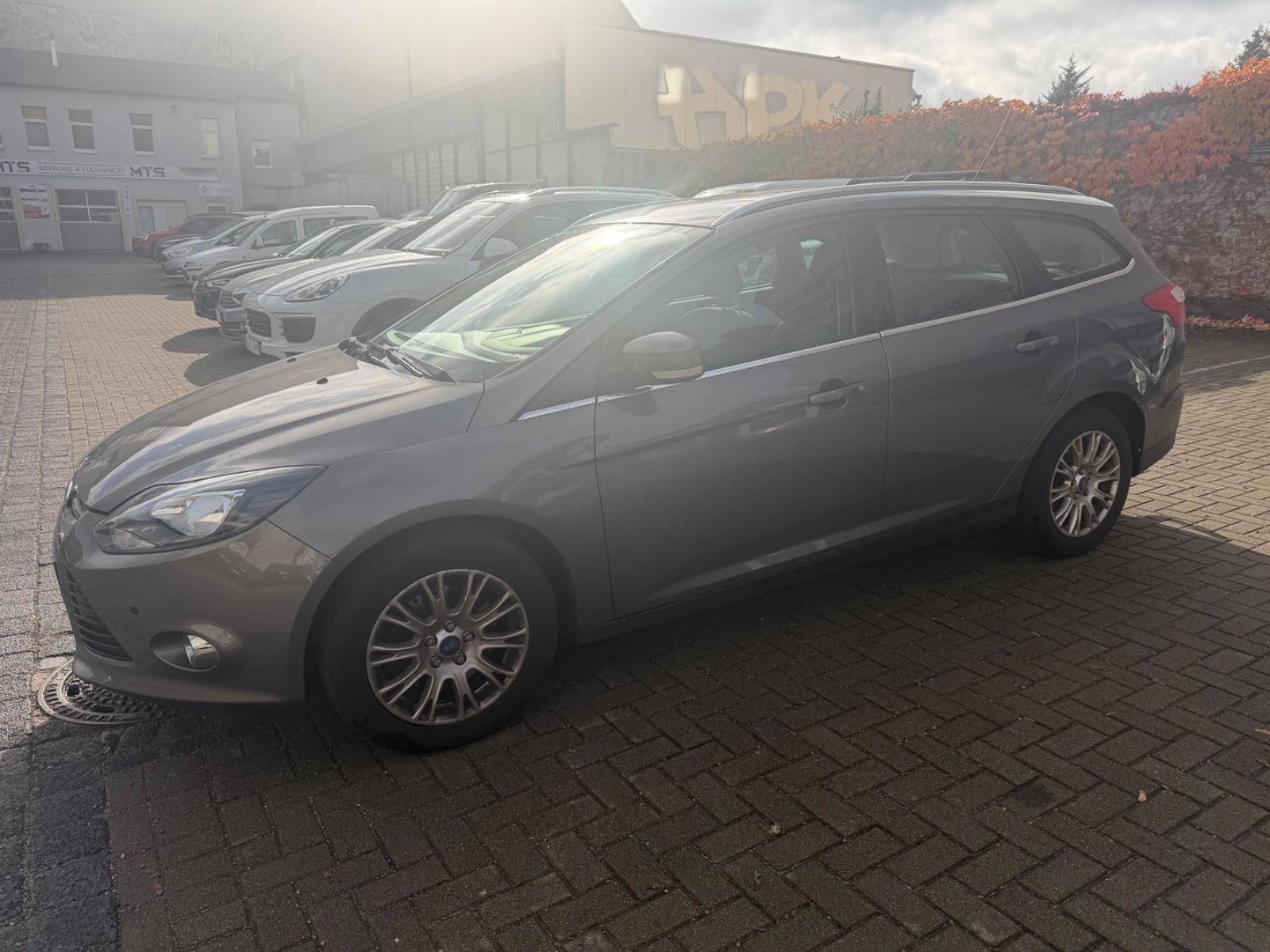 Ford Focus 2011 — photo 5