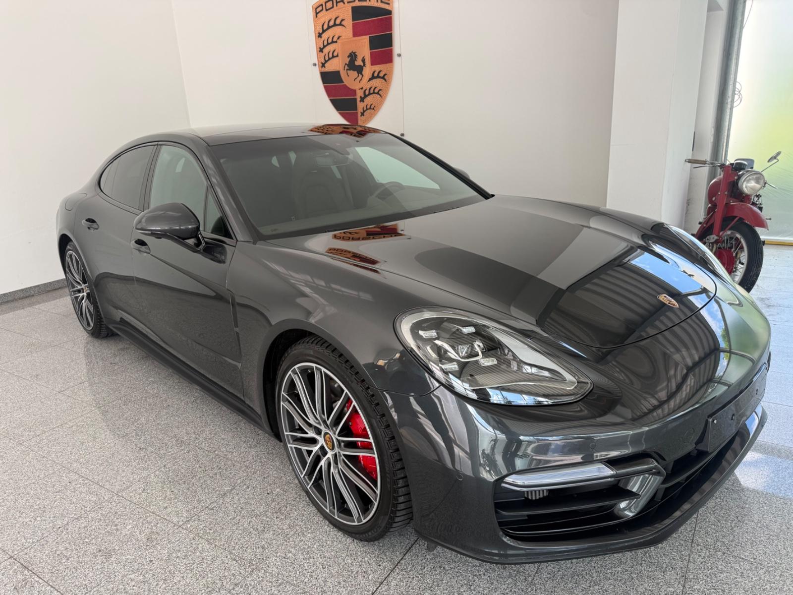 Porsche Panamera GTS- 1 Hd- Porsche Approved -TOP