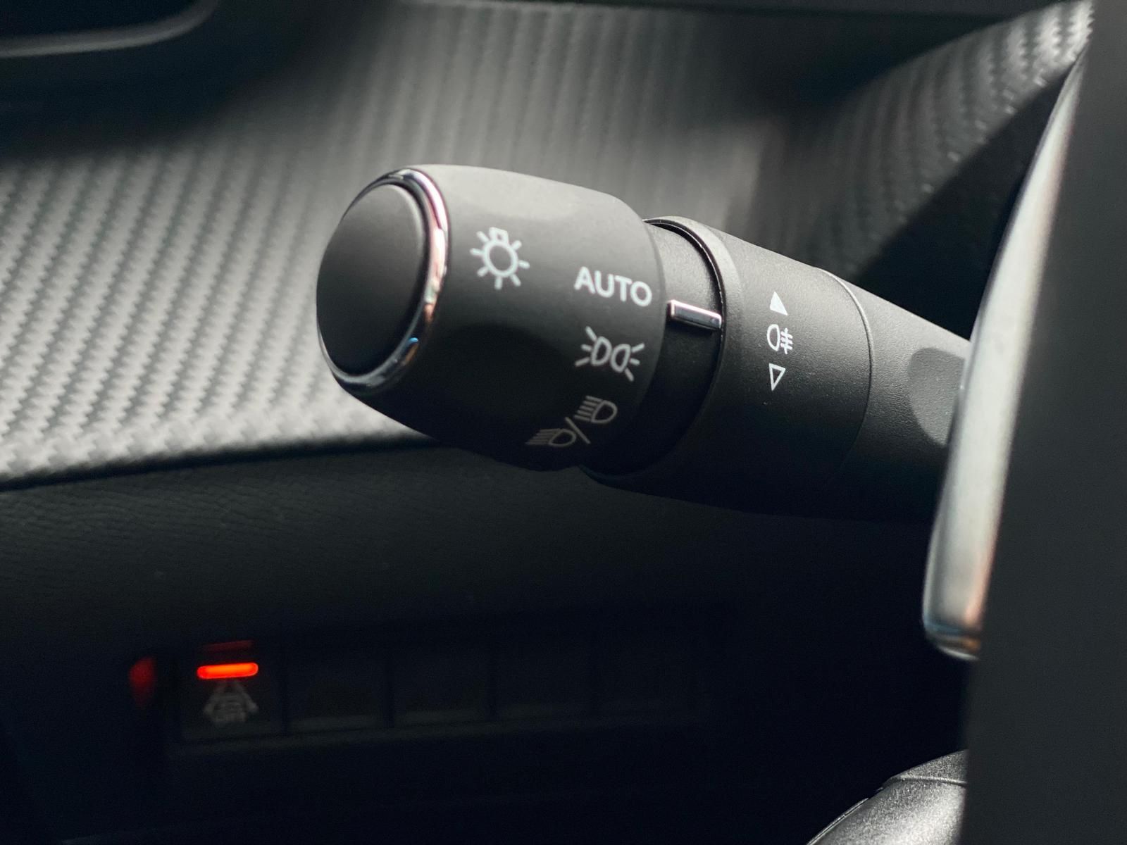 PEUGEOT 2008 1.2 PureTech GT LED#SHZ#NAVI#KLIMA#TEMP#DAB - Image 19