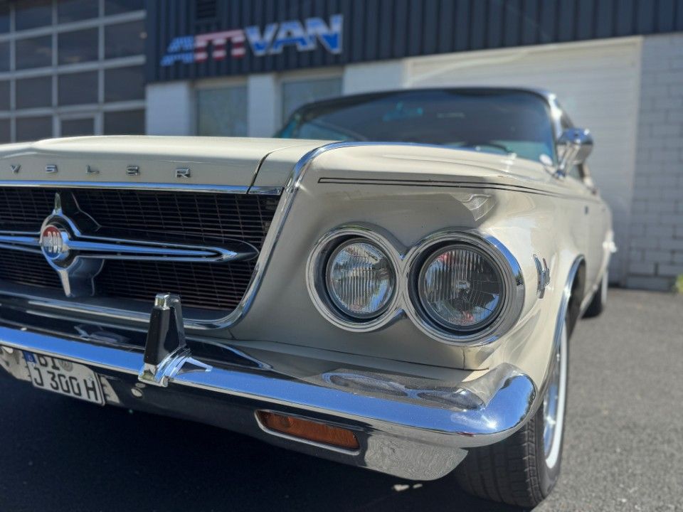 Fahrzeugabbildung Chrysler 300 J Coupe 6.8 Lettermotor