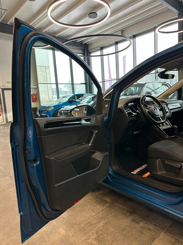 Volkswagen Touran Highline BMTStart-Stopp *LED*AHK*