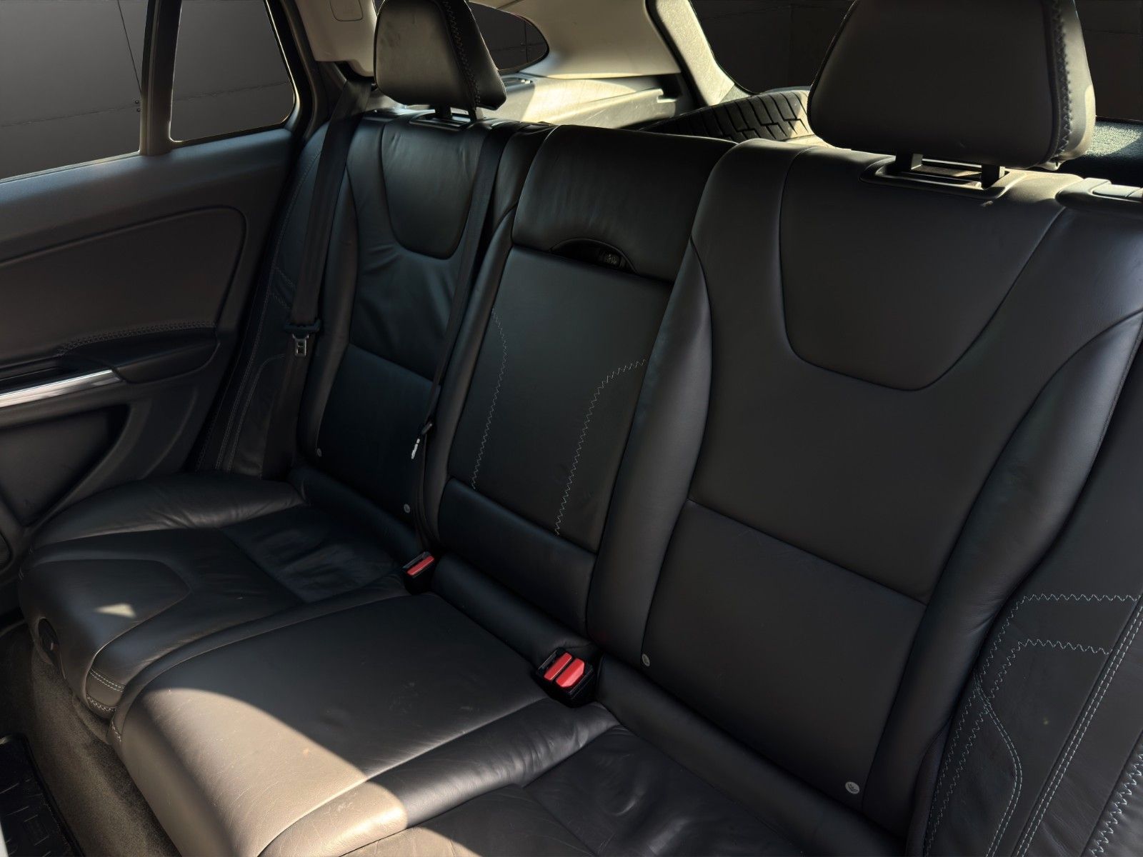 Fahrzeugabbildung Volvo V60 Kombi Ocean Race/Sitzheitzung/