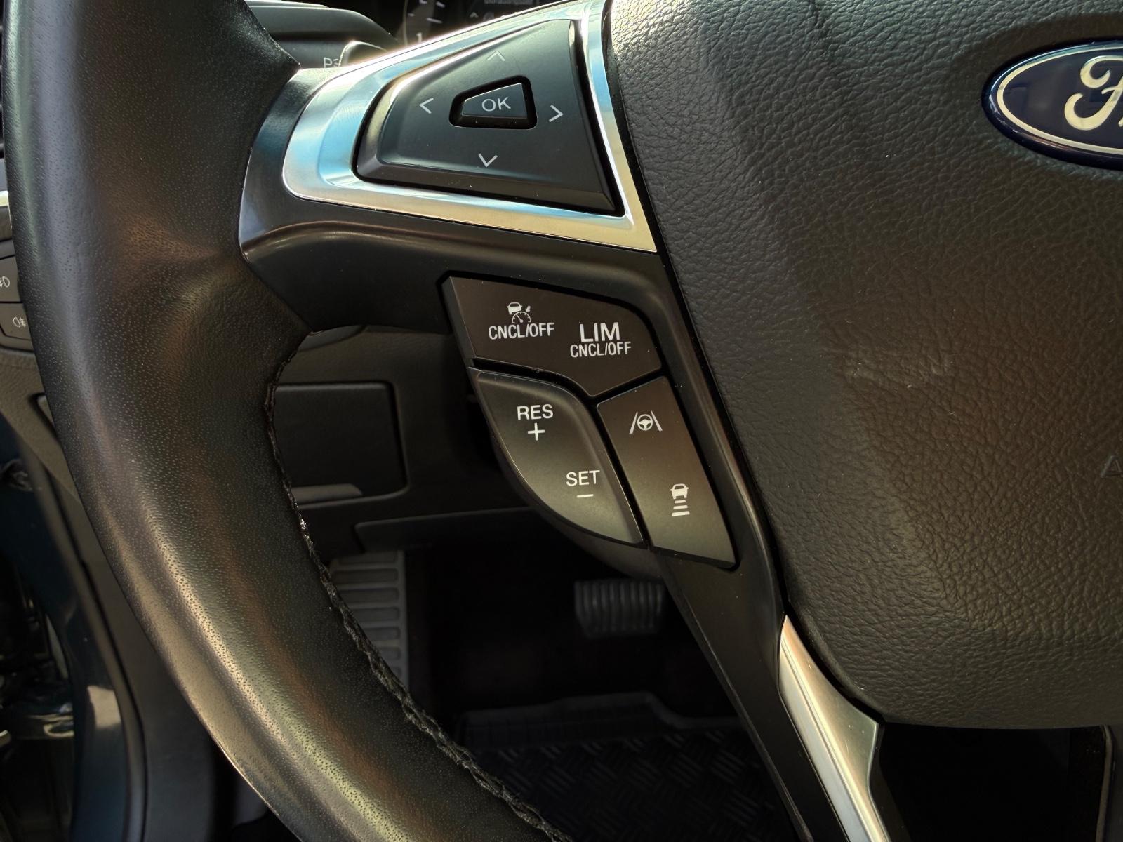 Ford Edge Titanium 4x4/AHK/ACC/Lane/App/SHZv+h/elKlap