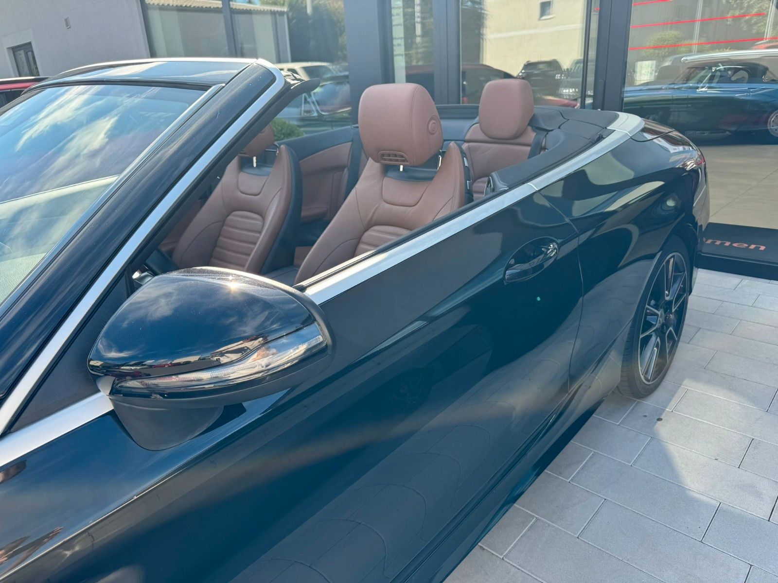 Fahrzeugabbildung Mercedes-Benz C 300 Cabrio AMG-Line