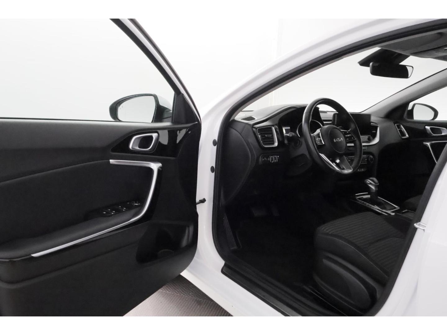 Kia Ceed_sw 1.6Hybrid Aut.Spirit+LED+NAVI+KAMERA+SHZ