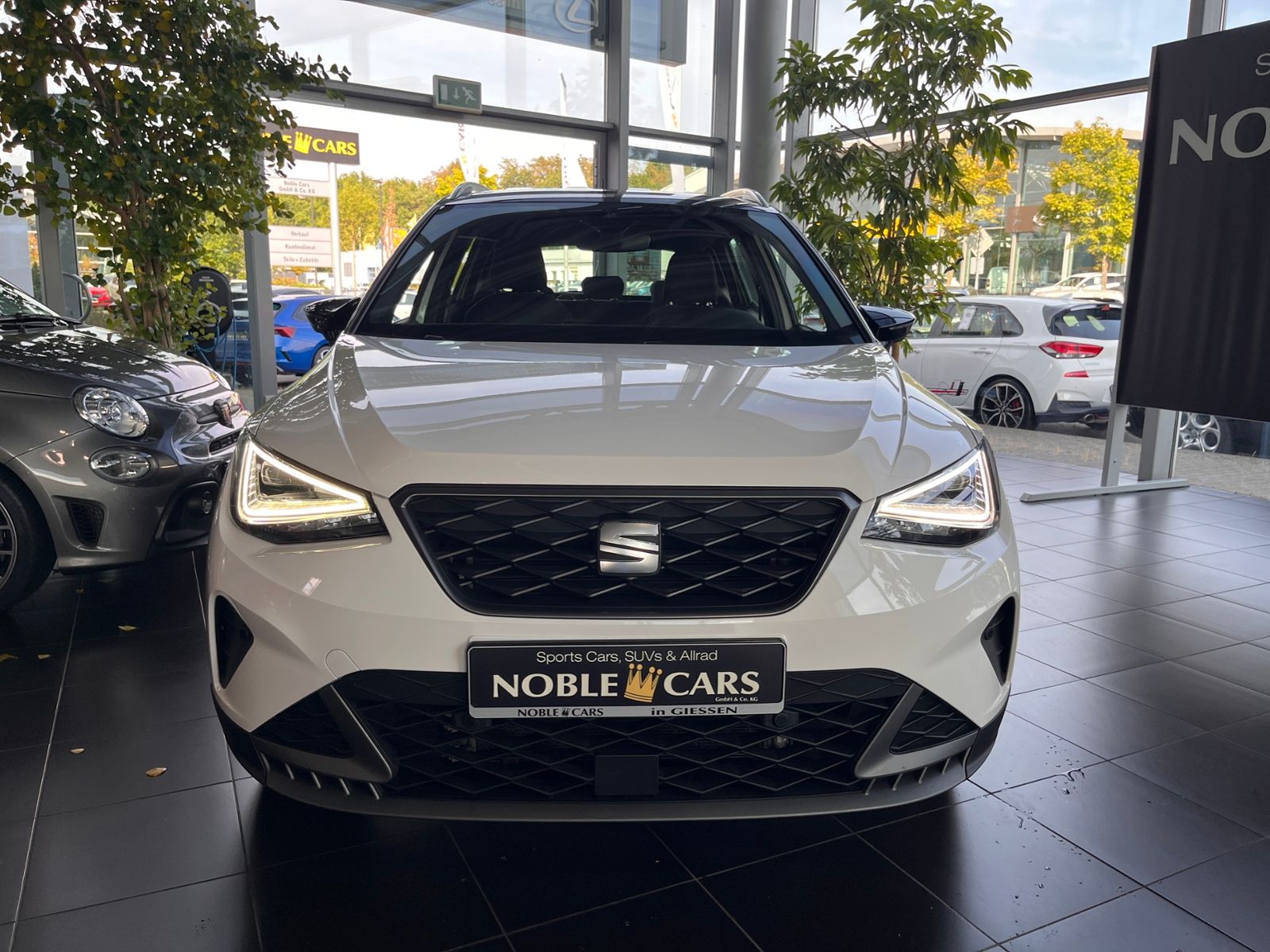 Fahrzeugabbildung SEAT ARONA  1.5 TSI DSG FR ACC LED NAV RFK SHZ 17"