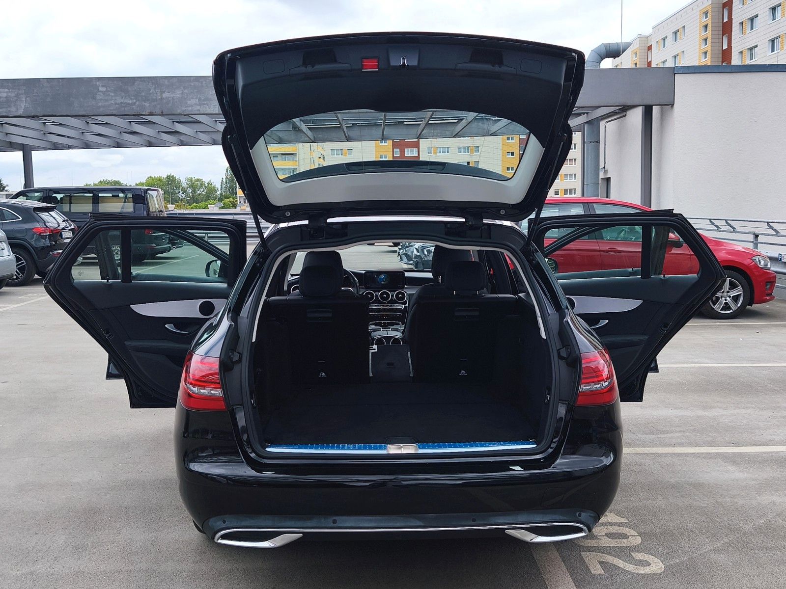 Mercedes-Benz C 220d T AVANTG. LED/LEDER/SHZ/CARPLAY/KEYLESSGO foto 11