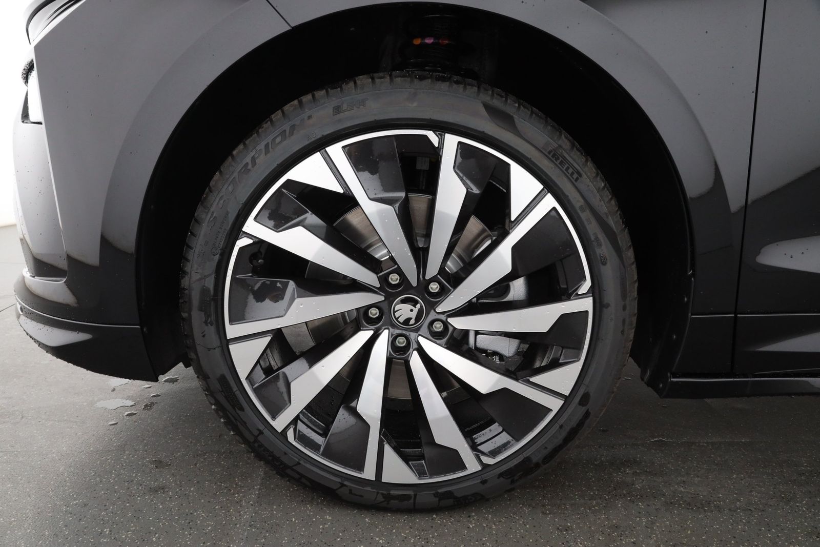 Skoda Enyaq - Bild 8