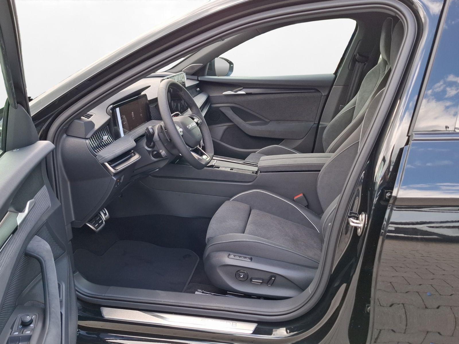 Skoda Superb Combi Sportline iV 1.5 TSI (150 kW)