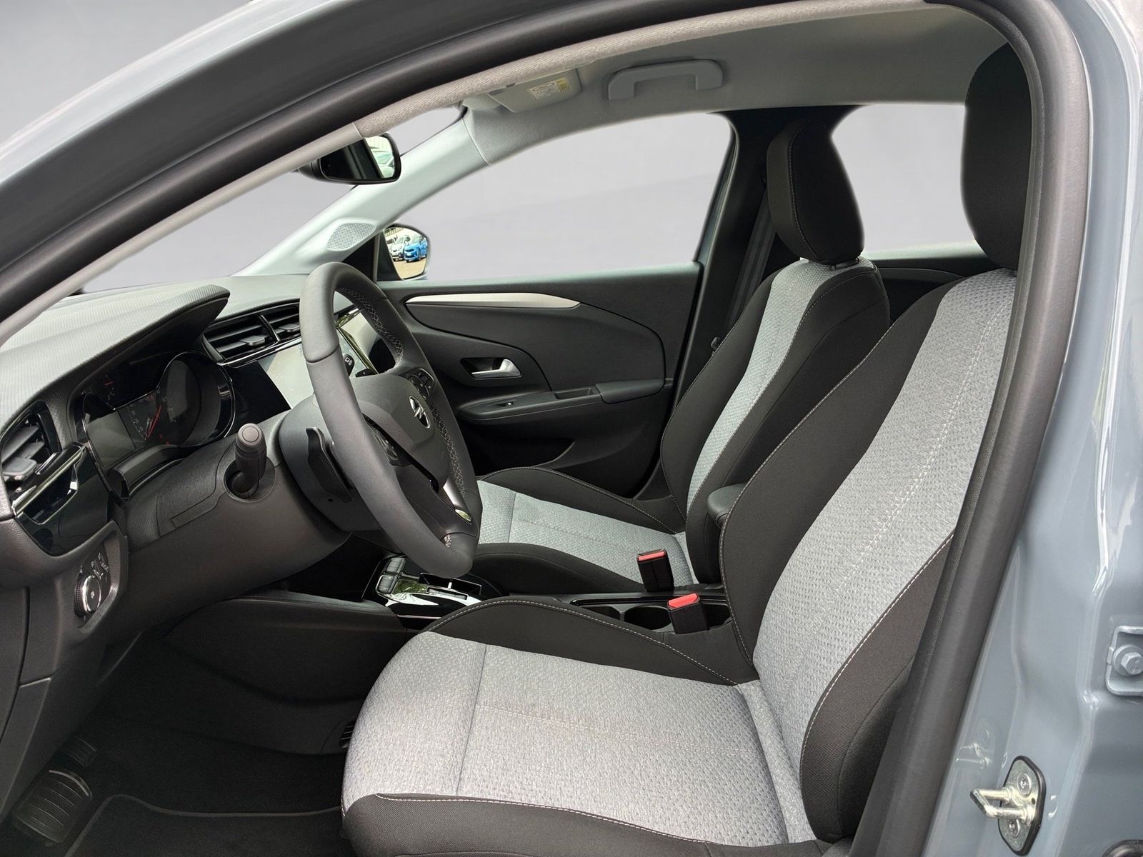 Fahrzeugabbildung Opel Corsa F 1.2 Turbo Edition Automatik LED,SHZ,PDC