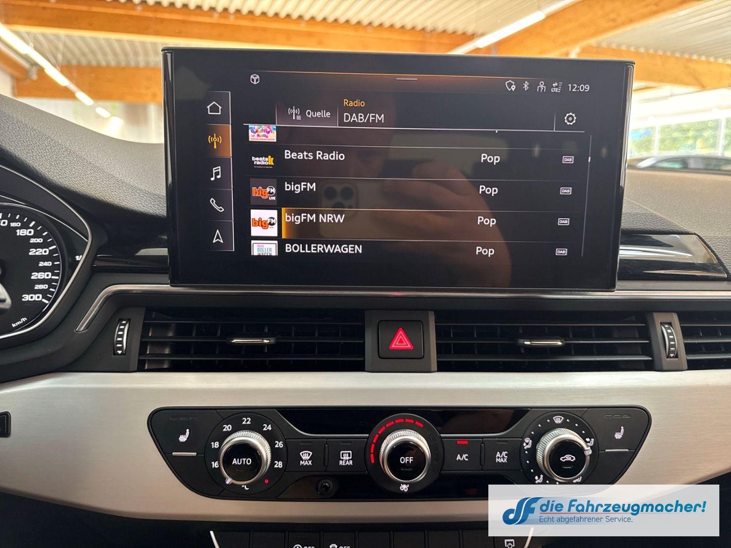 Fahrzeugabbildung Audi A4 Avant 35 TDI S line Navi Leder LED ACC Klimaa