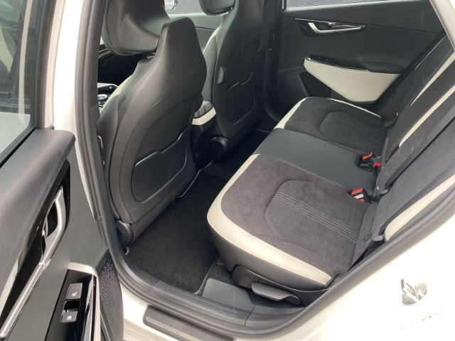Fahrzeugabbildung Kia EV6 GT-LINE 4WD Elektro 77.4 *WÄRMEPUMPE*PANORAM