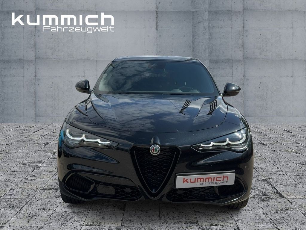 Alfa Romeo Stelvio — fotografia 2