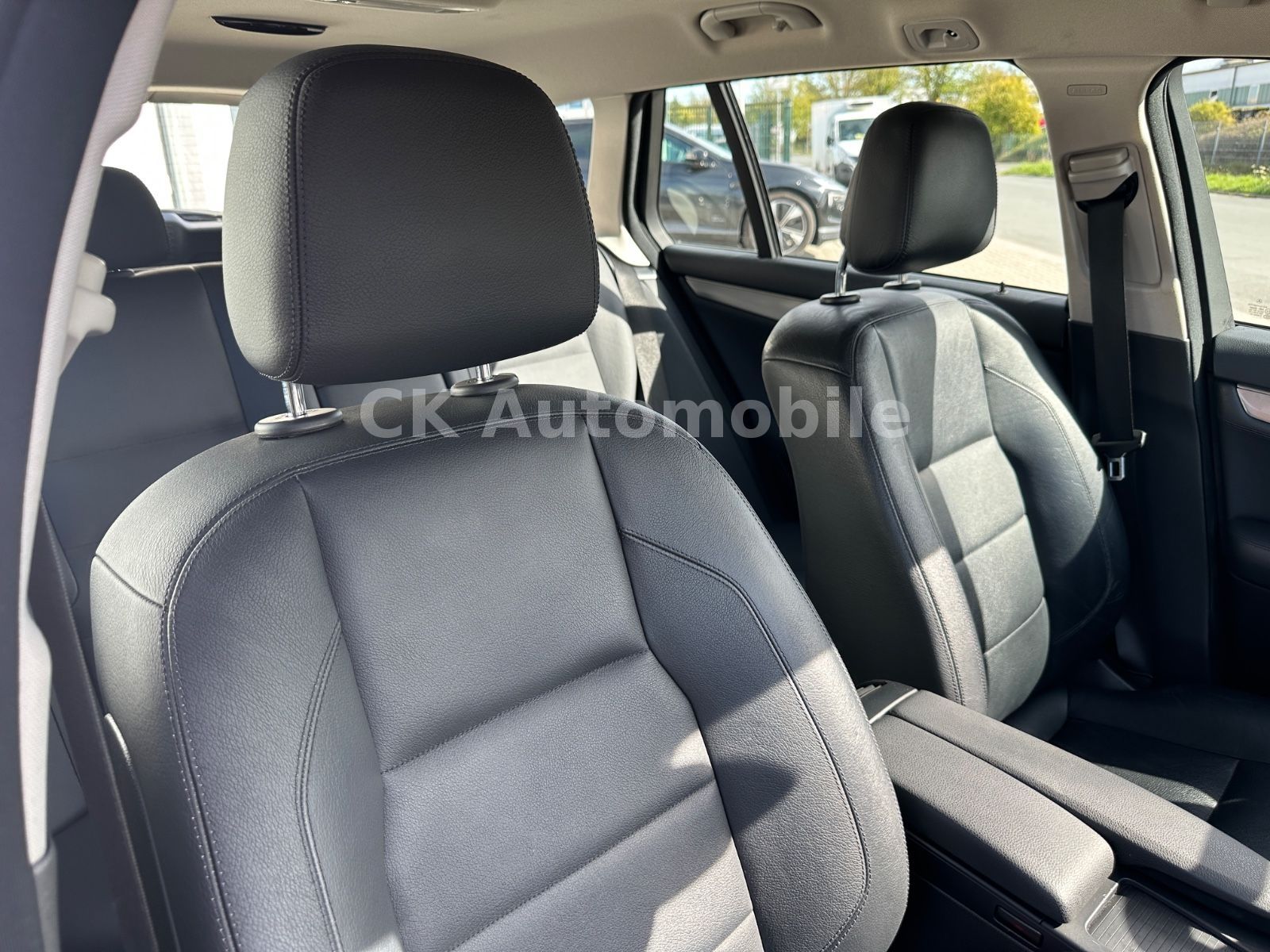 Fahrzeugabbildung Mercedes-Benz C 350 CDI T-Modell Avantgarde/Navi/Bi-Xenon/Kam.