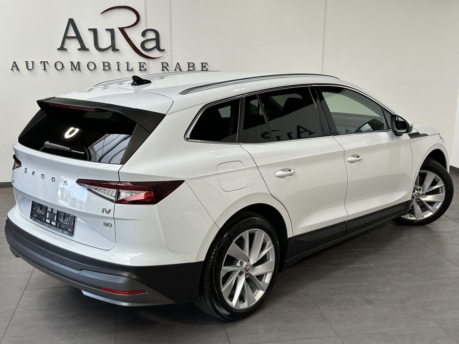 Fahrzeugabbildung SKODA Enyaq 80 Loft NAV+LED+ACC+VCOCKPIT+CARPLAY+20ZO