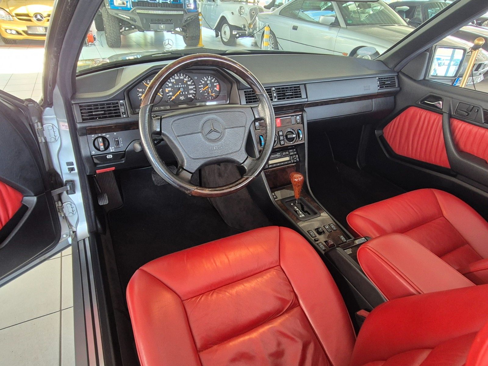 Fahrzeugabbildung Mercedes-Benz E 220 FINAL EDITION/1A Historie+Bestzustand