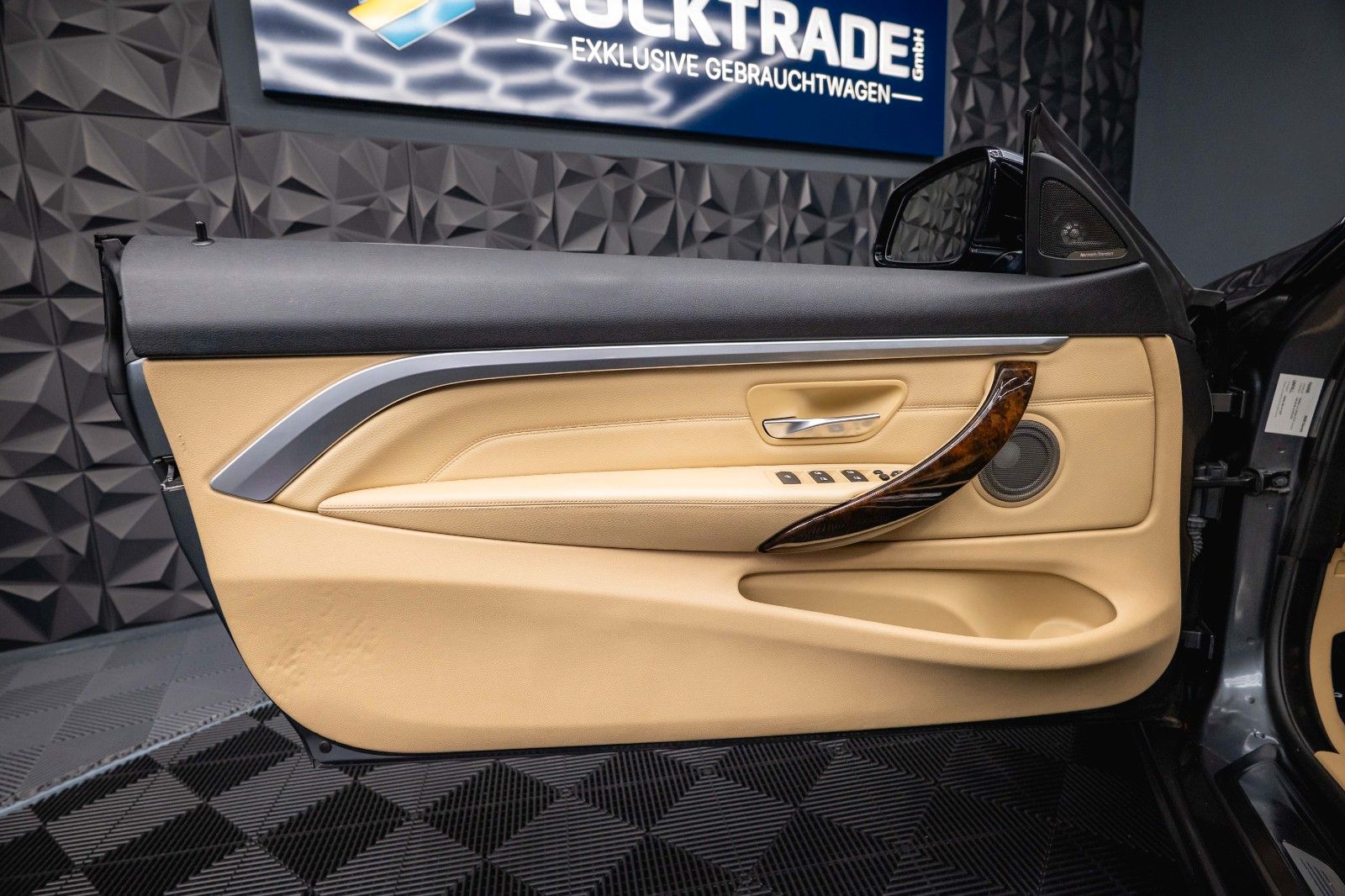 Fahrzeugabbildung BMW 428i Cabrio M-Sport *ACC*DAB*LED*360°*TV*19%*