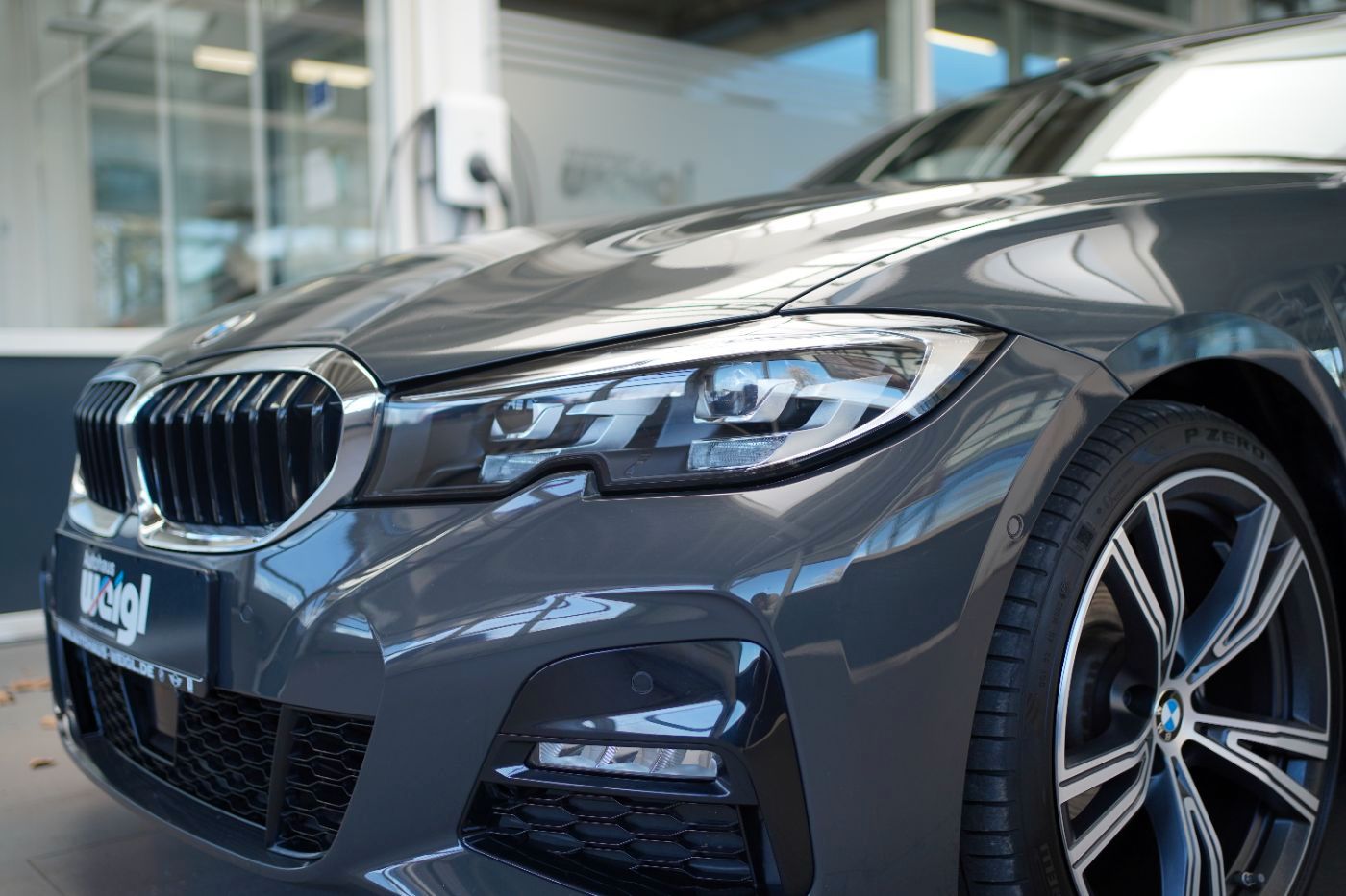 Fahrzeugabbildung BMW 320i xDrive M Sport Parkassist+AHK+HiFi+Alarmanl