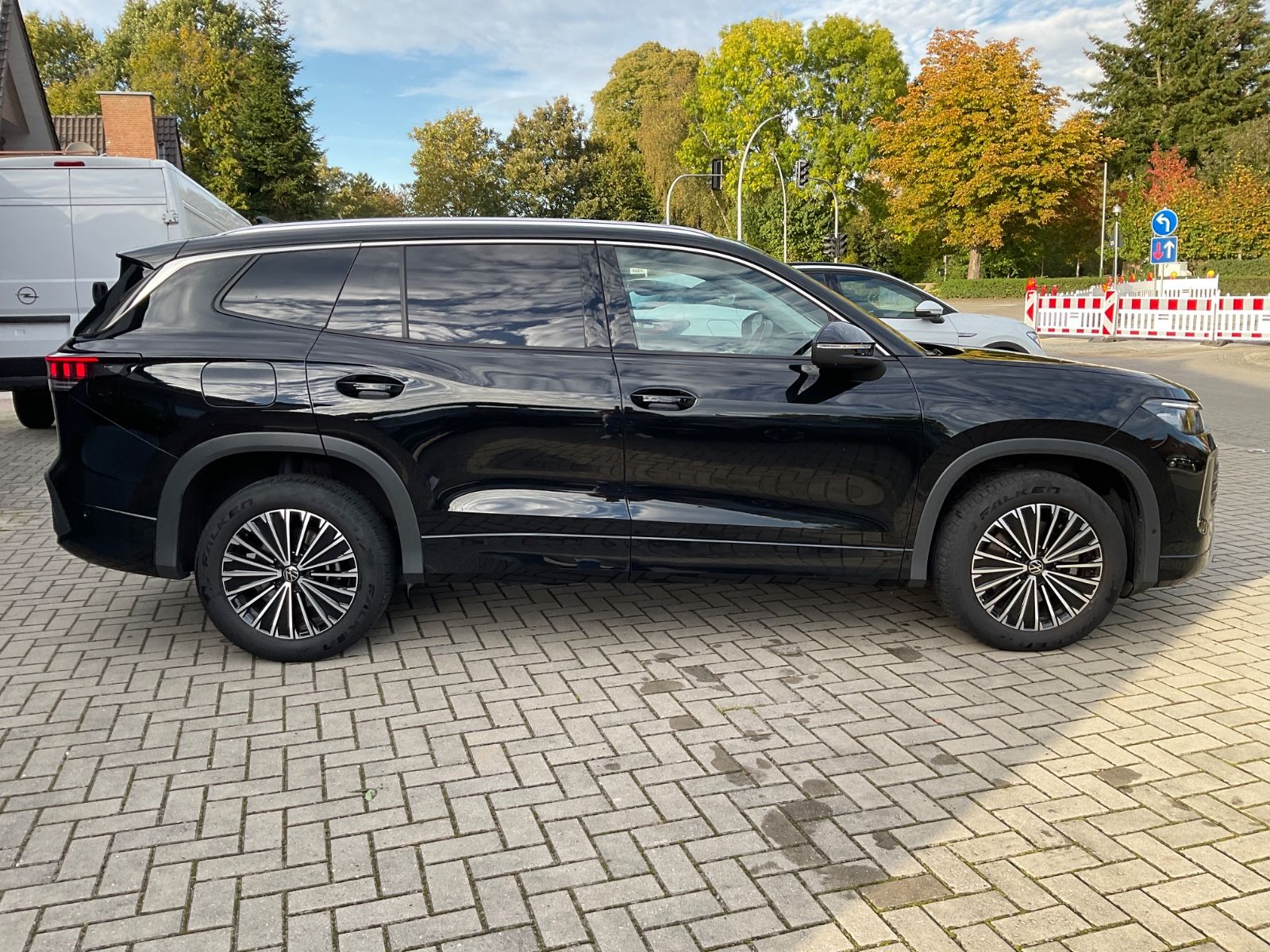 Fahrzeugabbildung Volkswagen Tayron 2.0 TDI 4M,AHK,Navi,Kamera,7-Sitzer,IQ