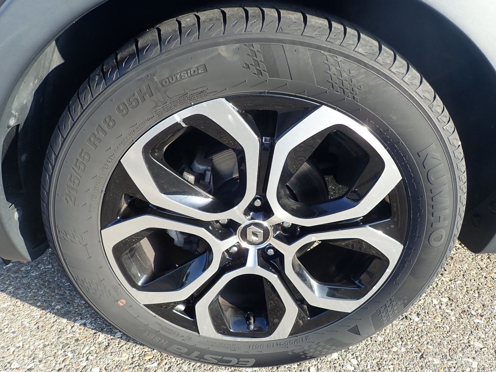 Fahrzeugabbildung Renault Arkana INTENS TCe 140 EDC (M