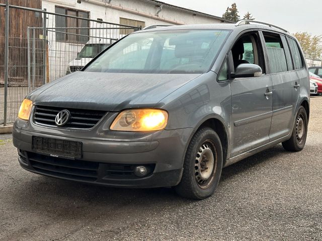 Volkswagen Touran Highline AHK. 7 Sitzer