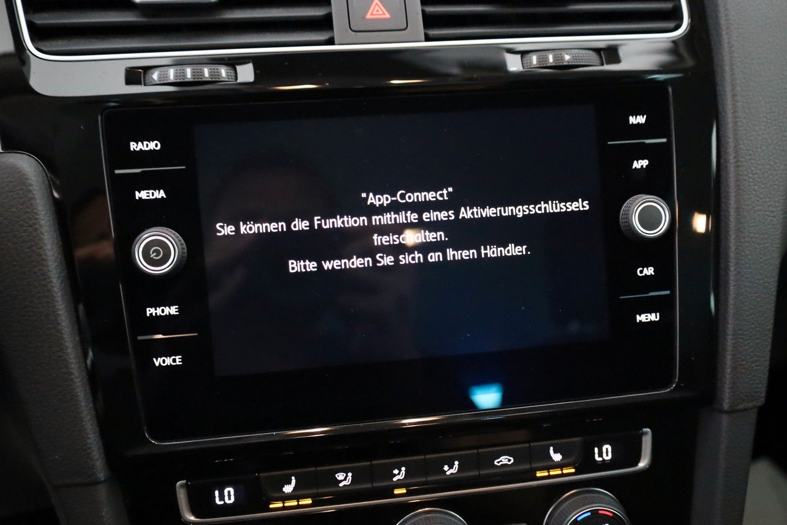 Fahrzeugabbildung Volkswagen Golf VII Variant IQ.DRIVE Navi,ACC,Kamera,SR+WR