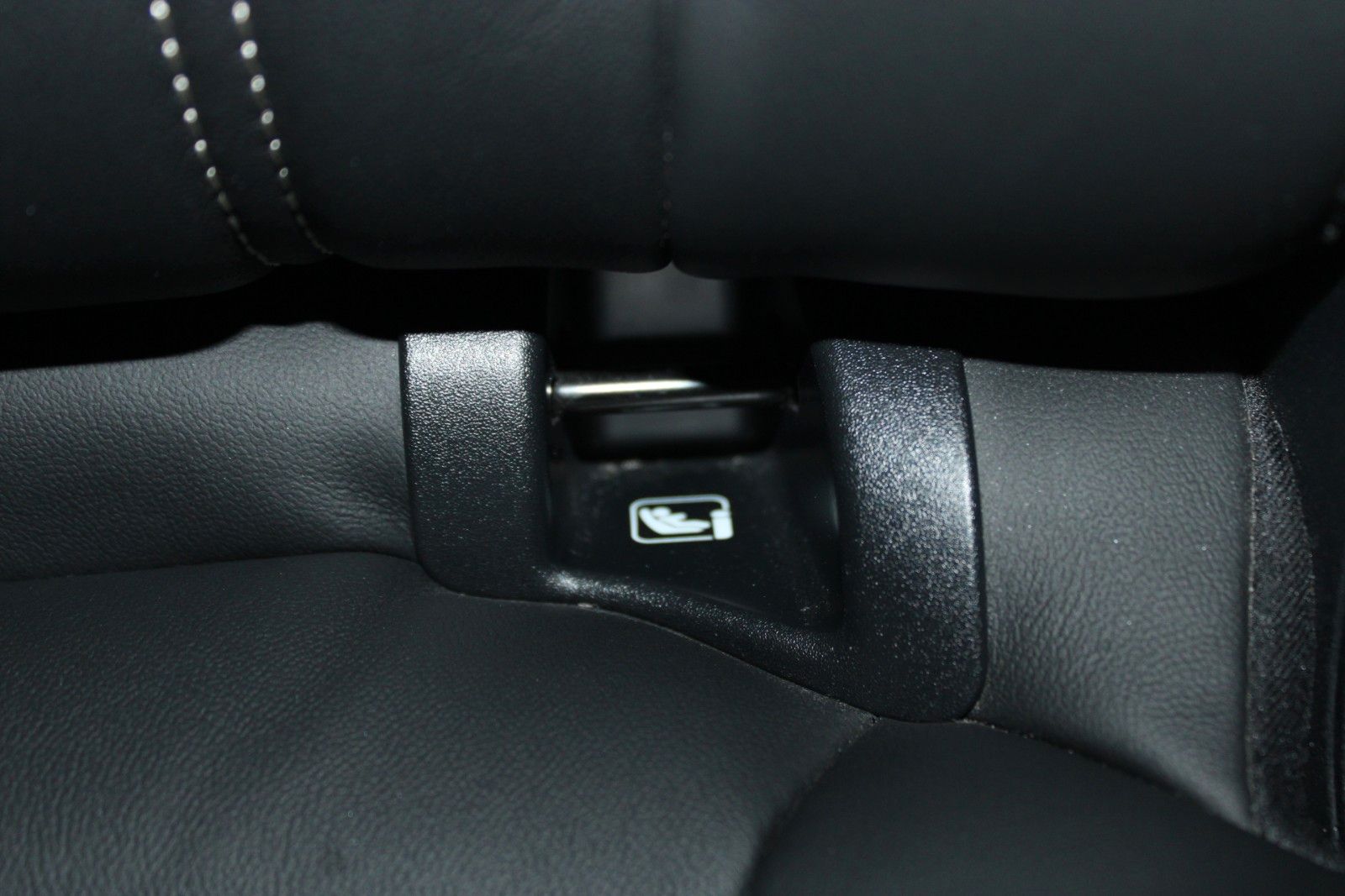 Fahrzeugabbildung Ford Kuga Vignale Aut. AWD LED AHK HUD 2xCAM B&O uvm.