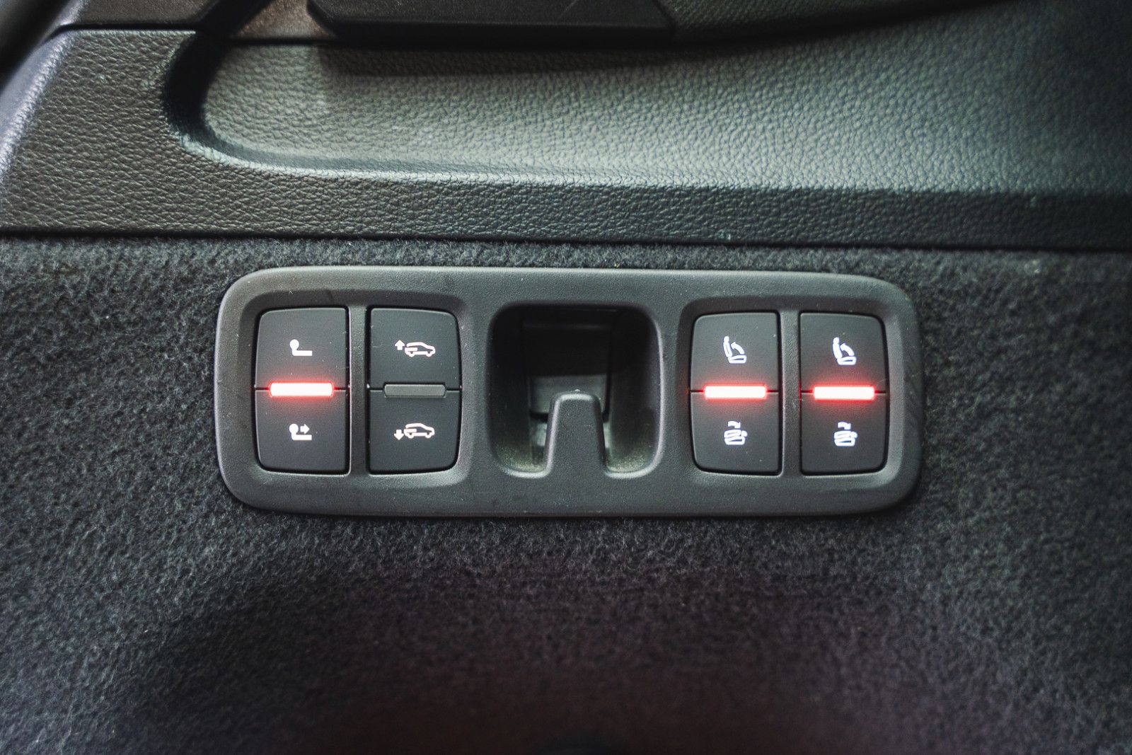 Fahrzeugabbildung Audi Q7 45 TDI quattro S line*Matrix*B&O*HUD*7-Sitz
