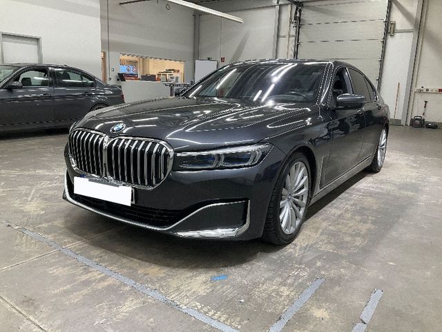 BMW 750i xDrive