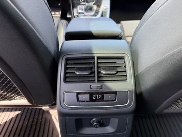 Audi A4 Avant 45quat. S line+LED+PaDach+Sthzg+AHK+B&O