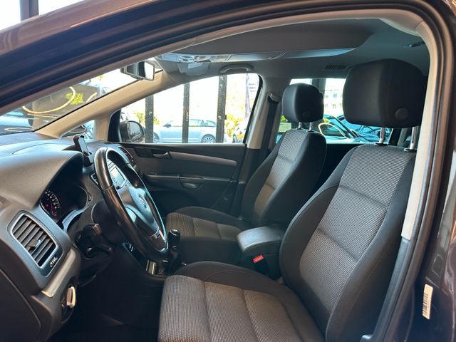 Volkswagen Sharan*7-Sitzer*3-ZONEN*SZHZ*NAVI*TEMPO*AHK*PDC