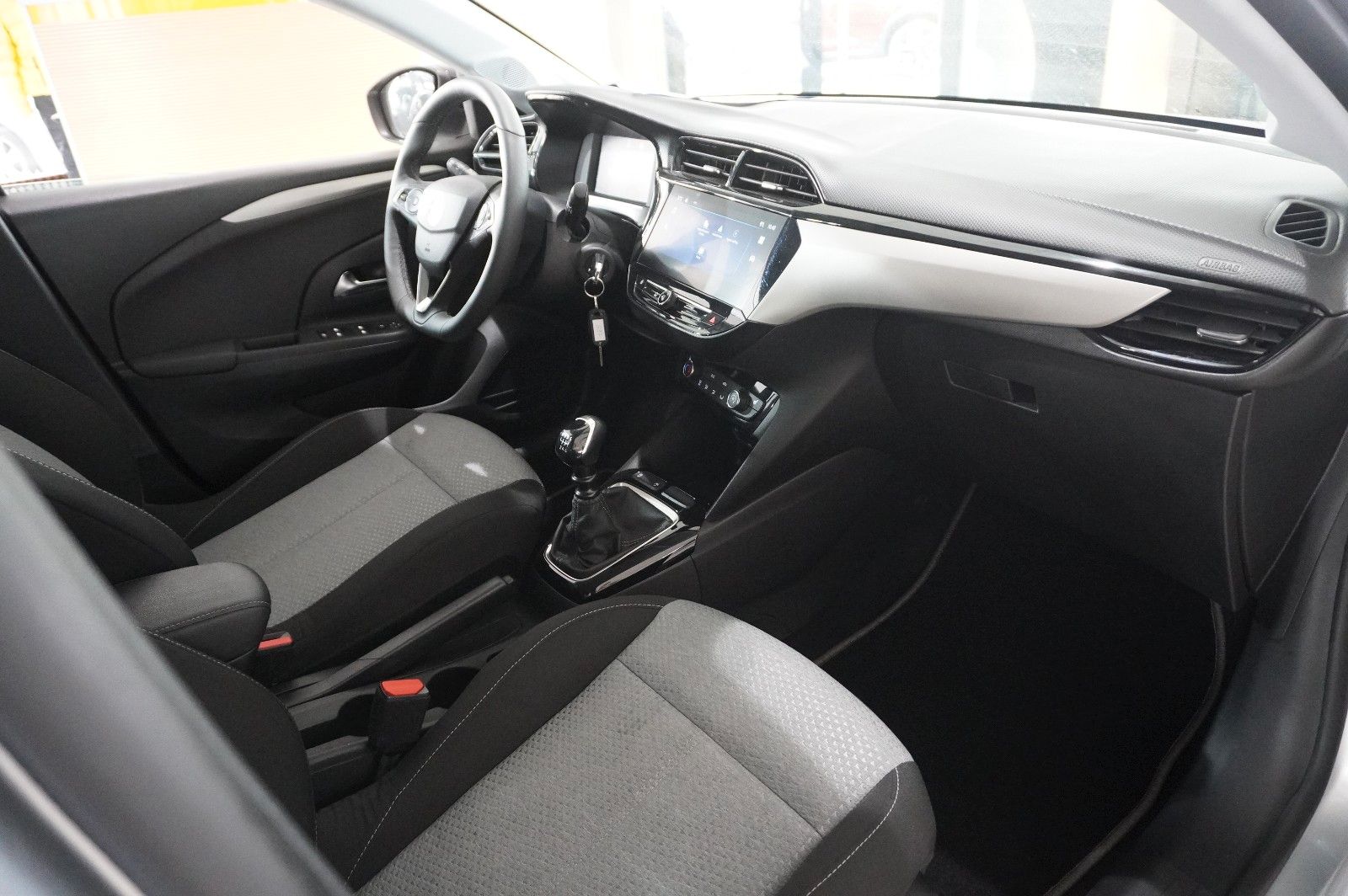Fahrzeugabbildung Opel Corsa F 1.2 FACELIFT NAVI/LED/KAMERA/VIRTU./DAB+
