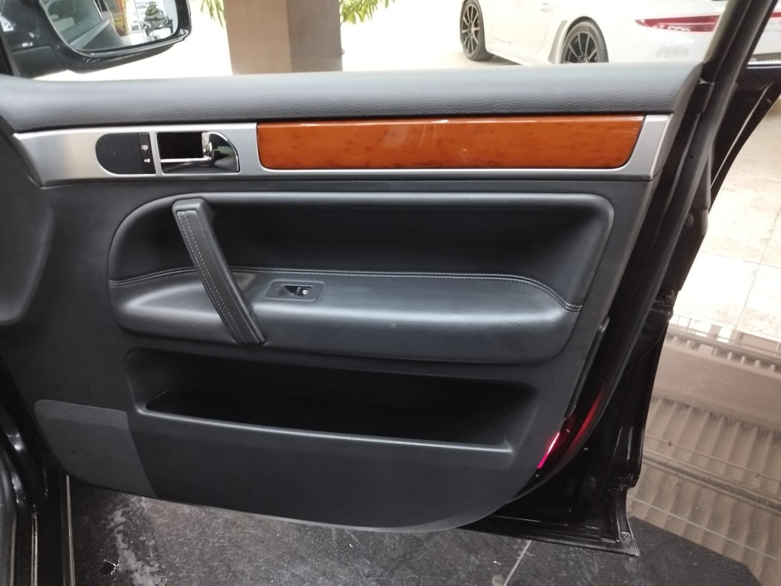 Volkswagen Touareg 2005 — photo 33