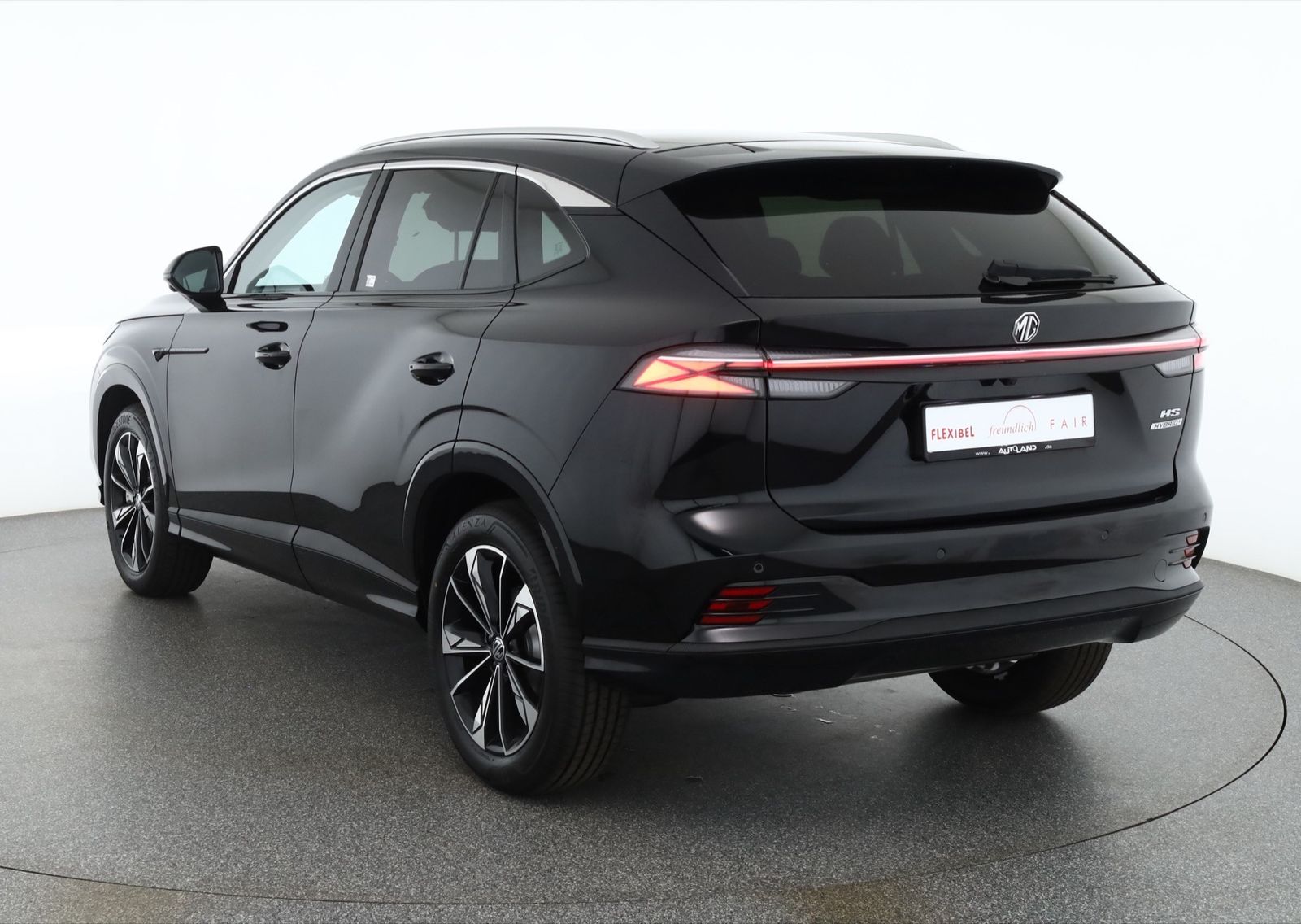 MG HS