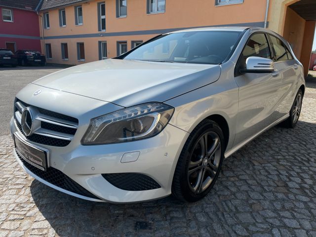 Mercedes-Benz A 180 Style Bi-Xenon Navi SHZ PDC 2.Hand