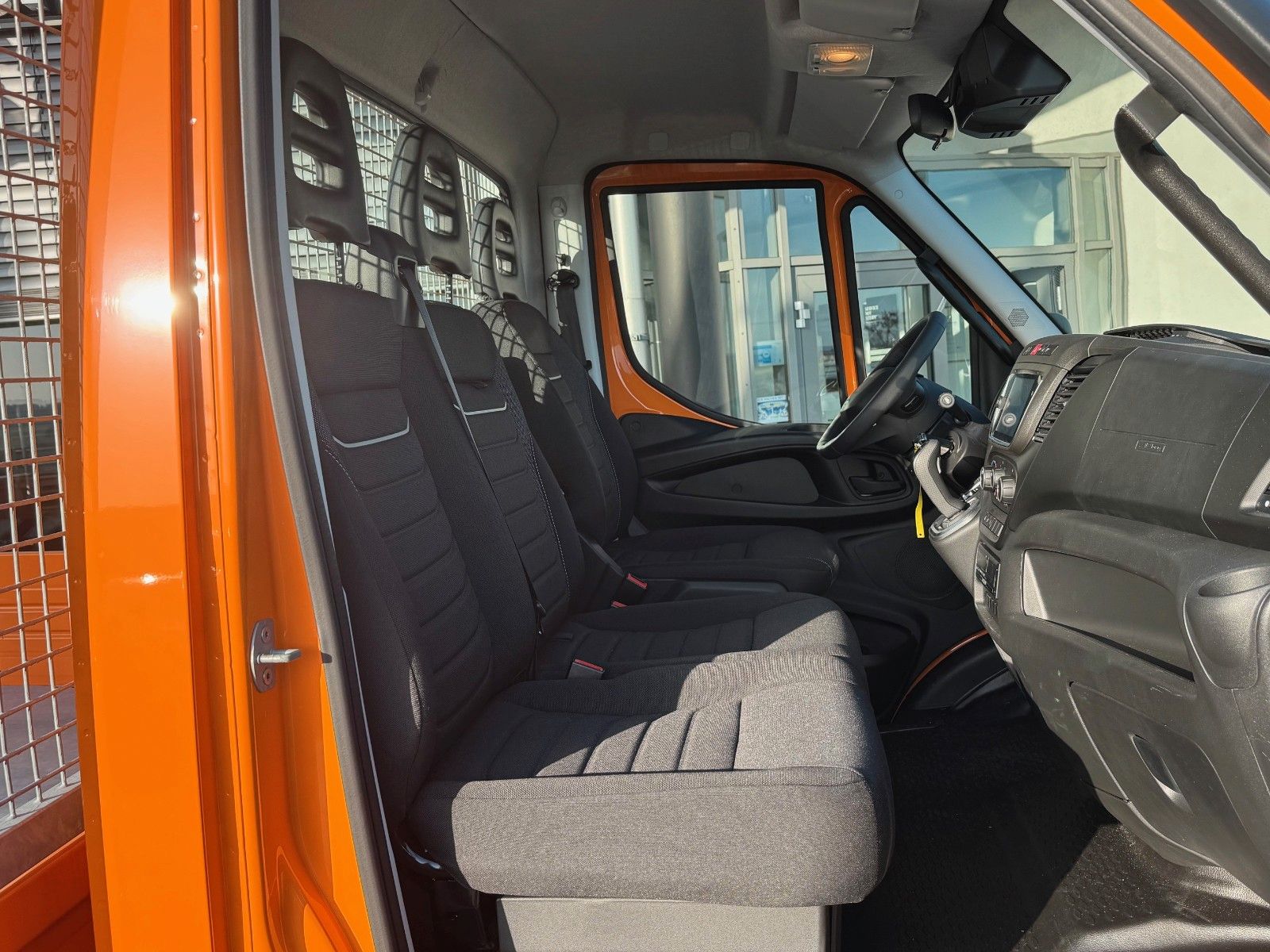 Fahrzeugabbildung Iveco Daily 60C16 HA8 3.0L A8 *R.3.450mm*Automatik*AHK